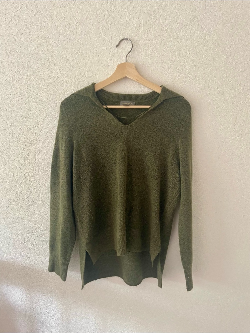 Style & Co Women’s Green Collared Knit Sweater